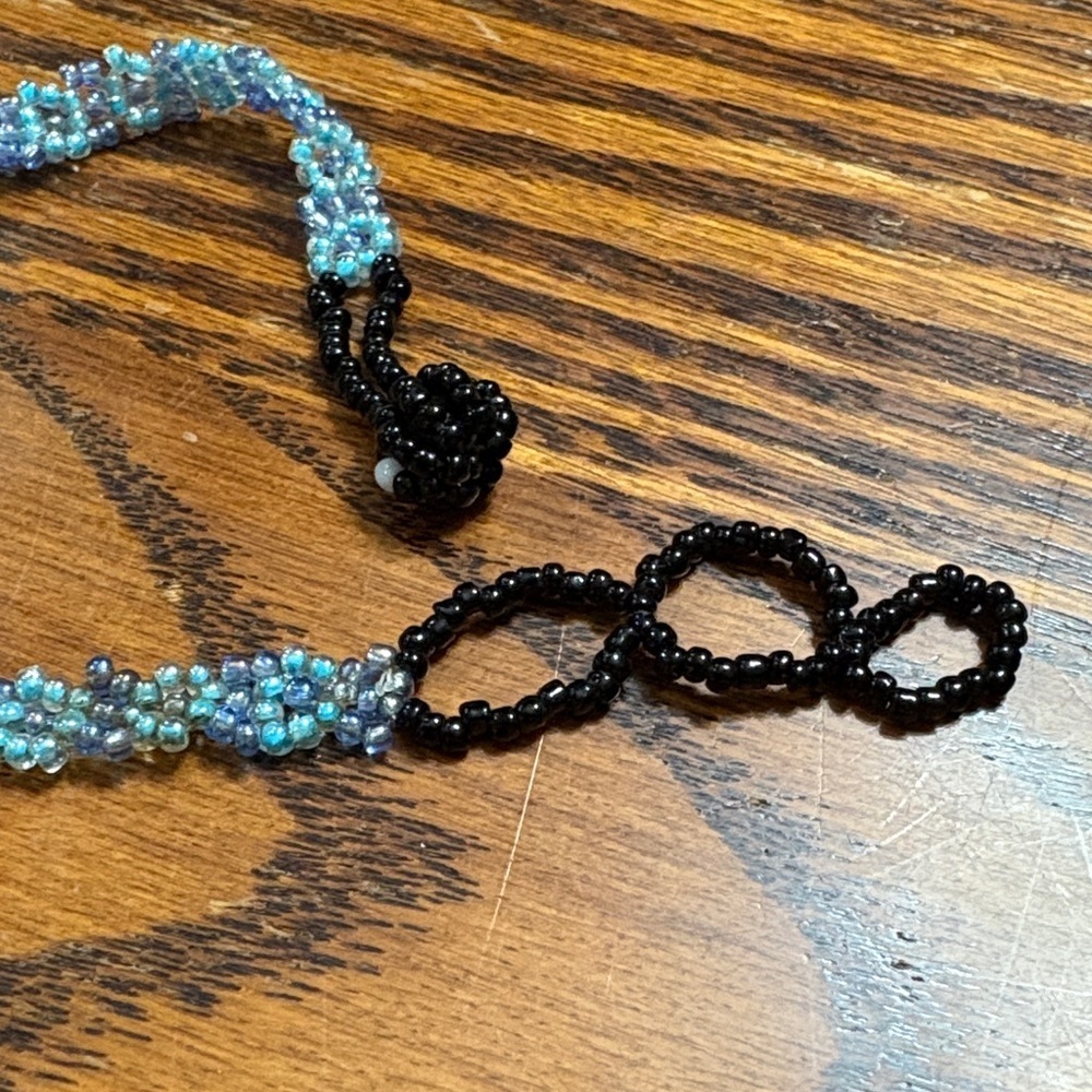 HANDMADE MULTICOLORED BLUE CHOKER NECKLACE ADJUSTABLE - Picture 2 of 3